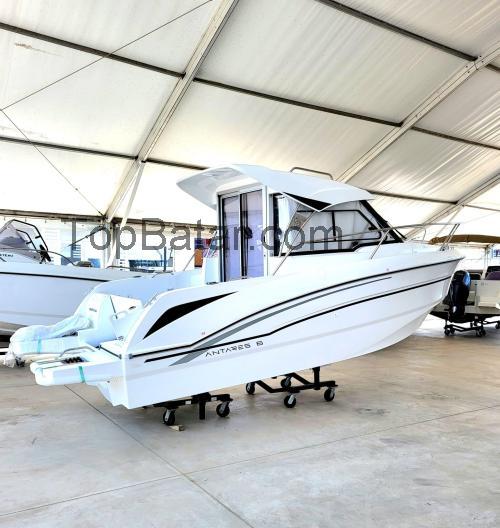 Beneteau Antares 6 tekniska specifikationer och recensioner
